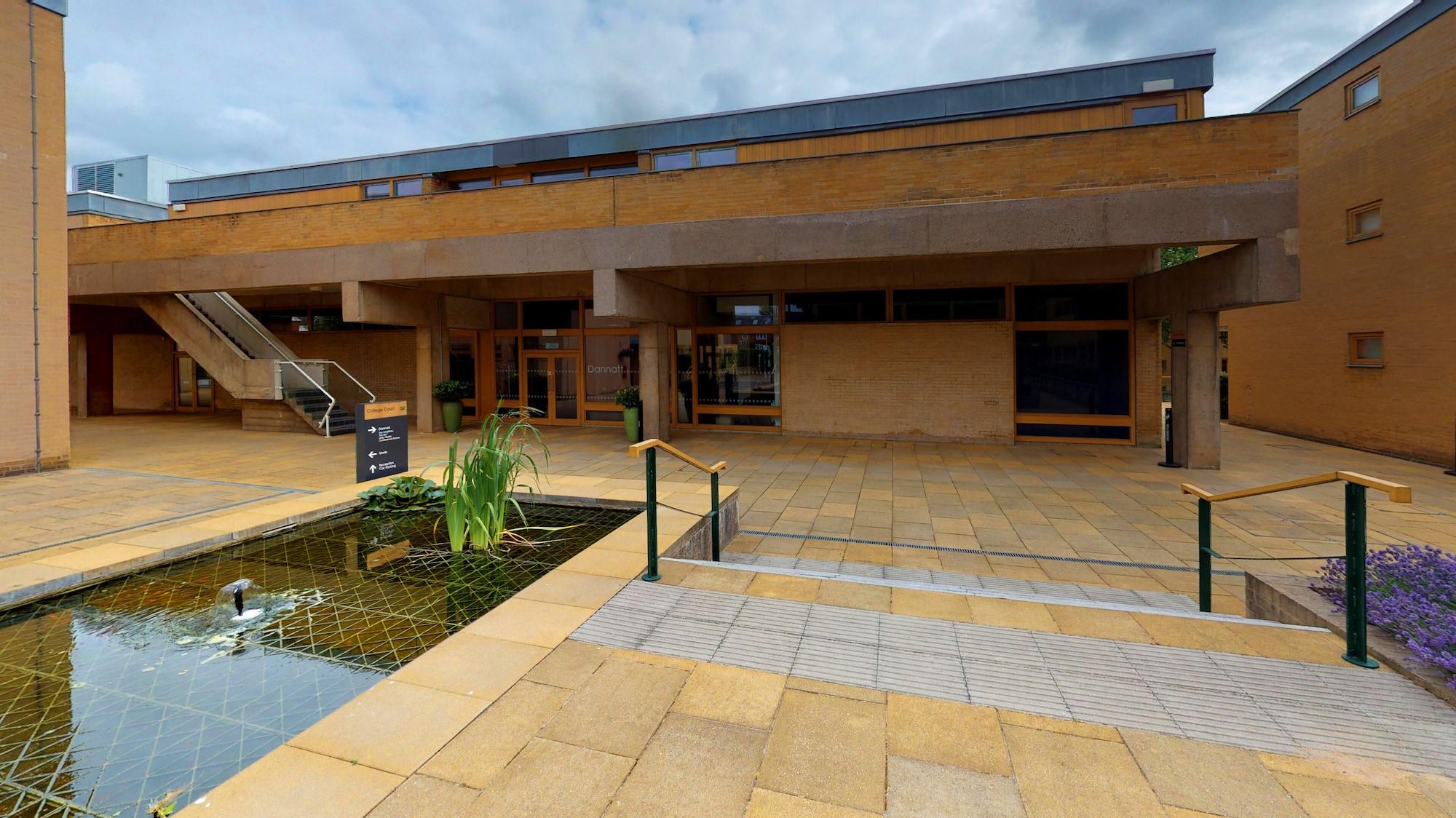 College Court Hotel Leicester Exterior photo